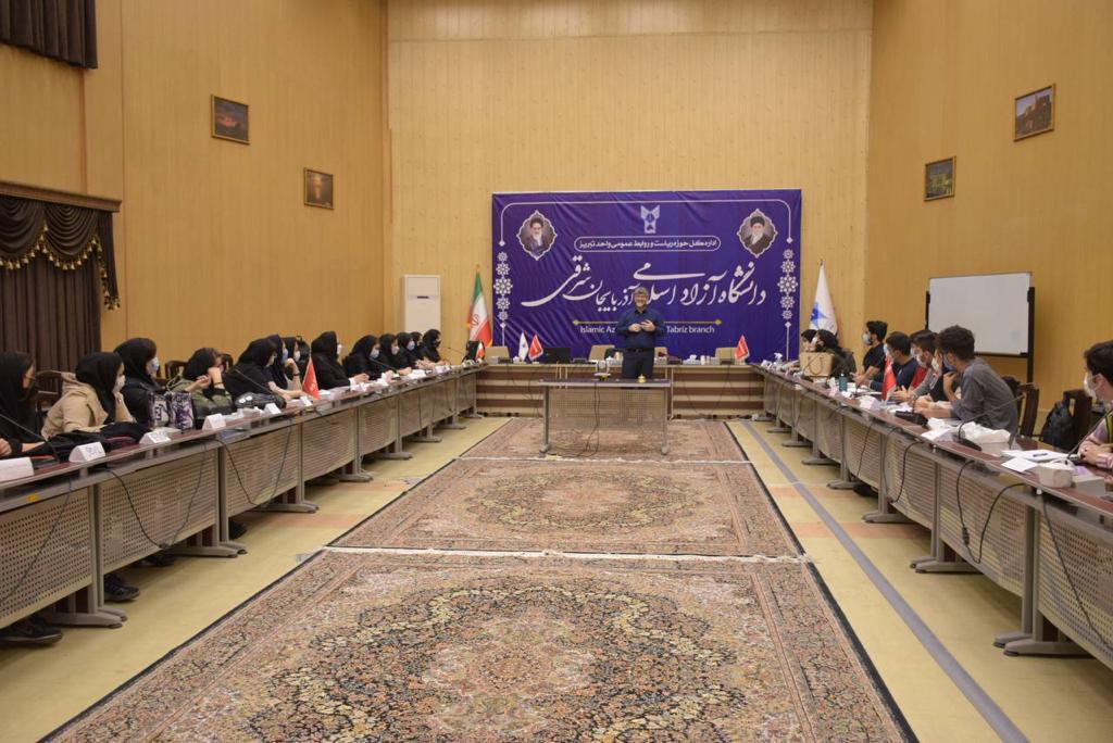 برگزاری د‌وره های تربیت مدرس زبانهای انگلیسی